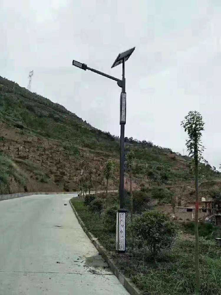富拉尔基区仿古太阳能路灯